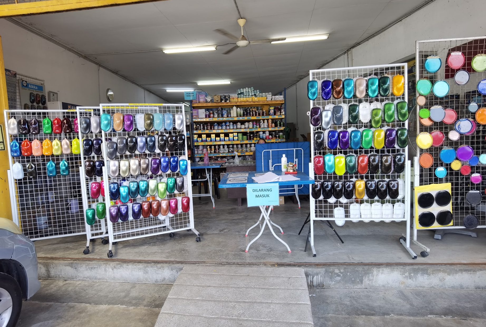 Aikka Paints Kedai Lalat 1 aikka paints kedai lalat