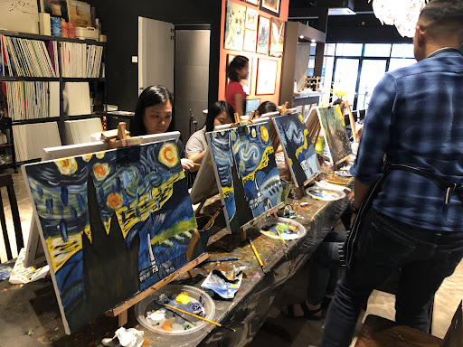 Artsy Sip Art Center