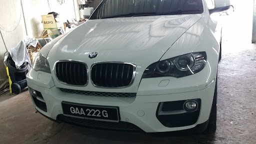 Car Spraying Car Spraying